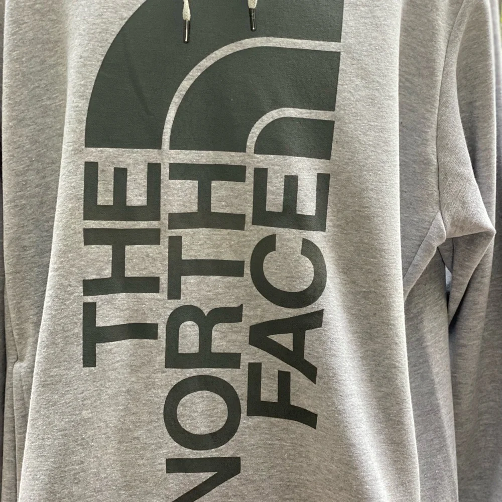 THE NORTH FACE TRIVERT PATCH‎ HOODIE
